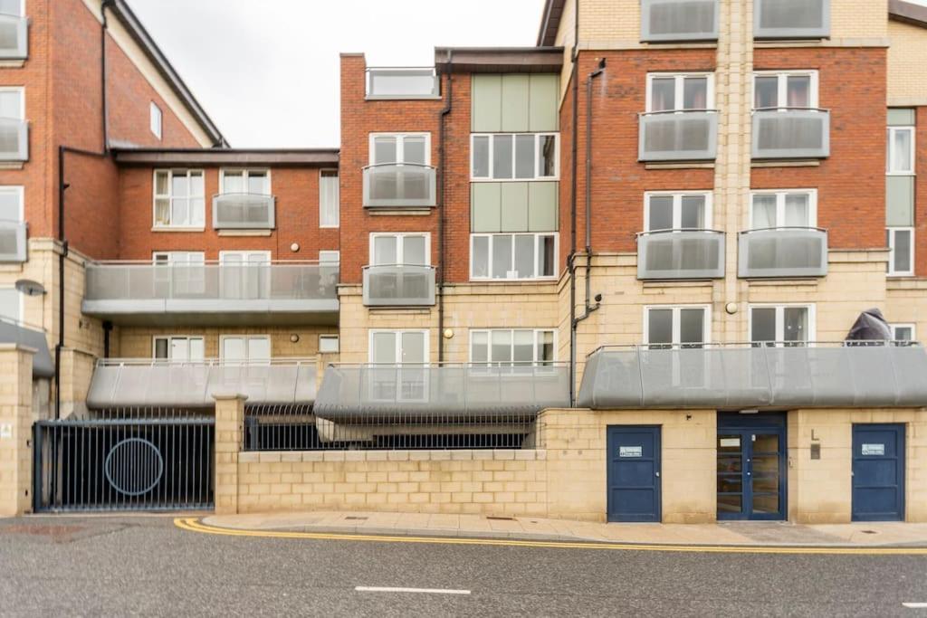 Ferienwohnung Stunning Flat By Quayside With Balcony!! Newcastle upon Tyne Exterior foto